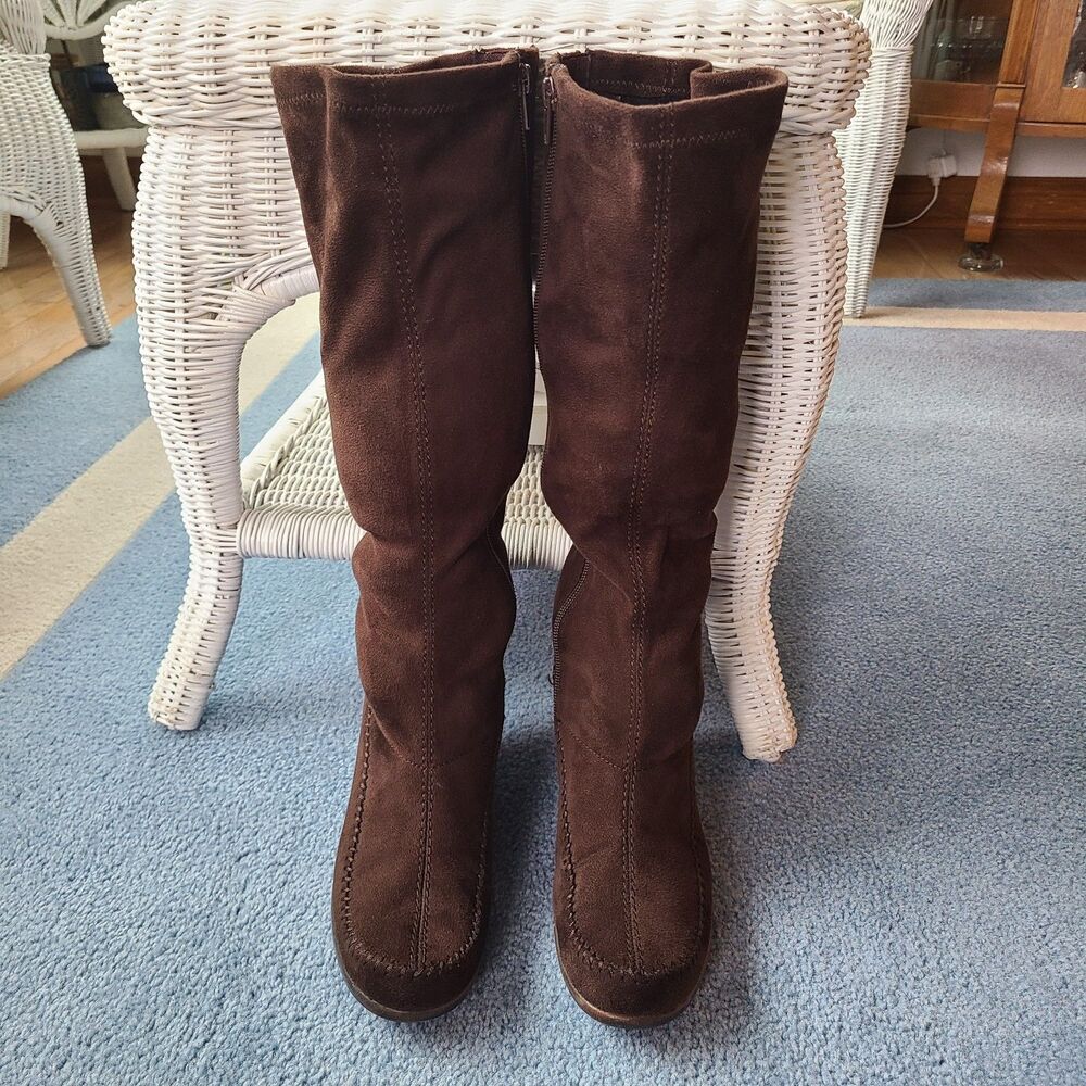 Aerosoles 2 Gathering Brown Stretch Faux Suede Tall Platform Wedge Boots Sz 8.5 - Picture 2 of 10
